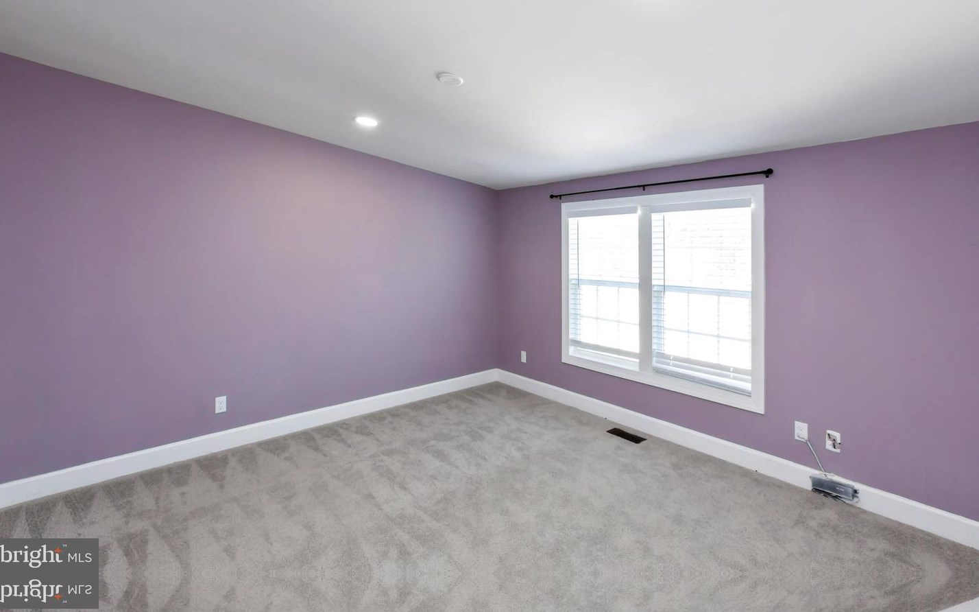 14616 National Dr, Fairfax VA  20151-3949 exterior