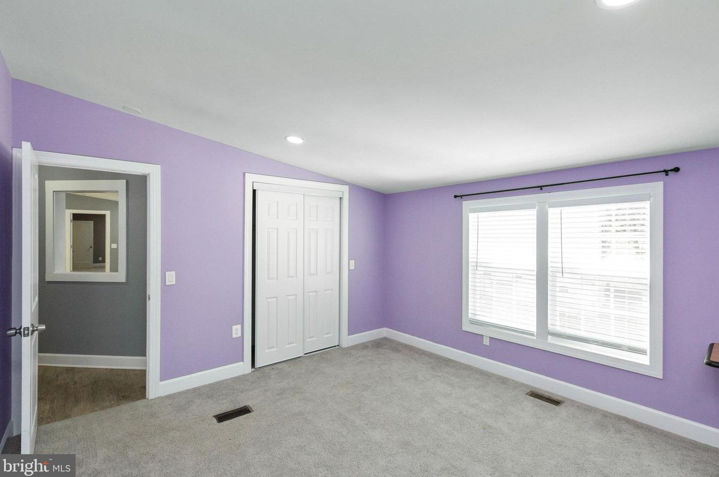 14616 National Dr, Fairfax VA  20151-3949 exterior