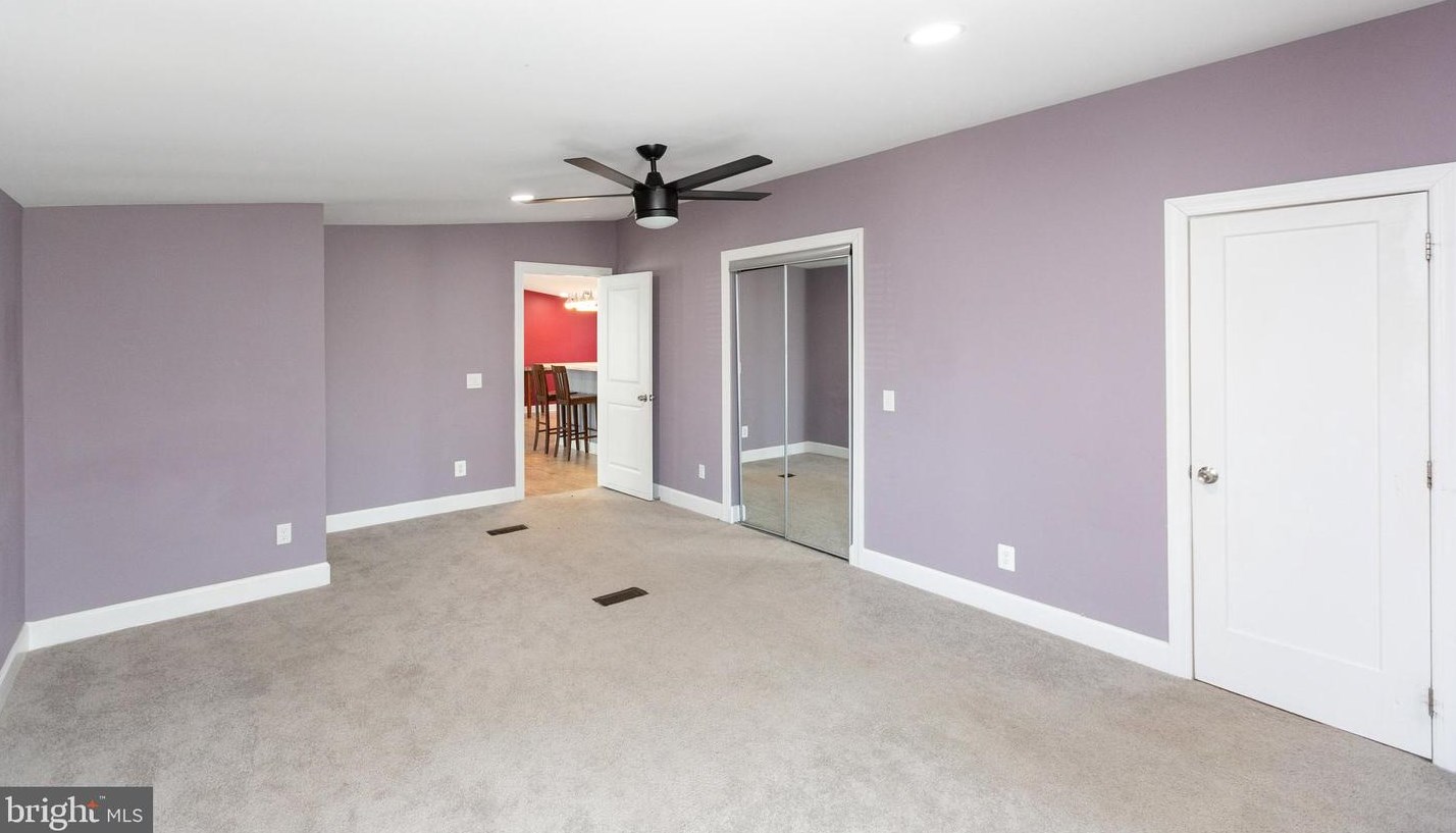 14616 National Dr, Fairfax VA  20151-3949 exterior