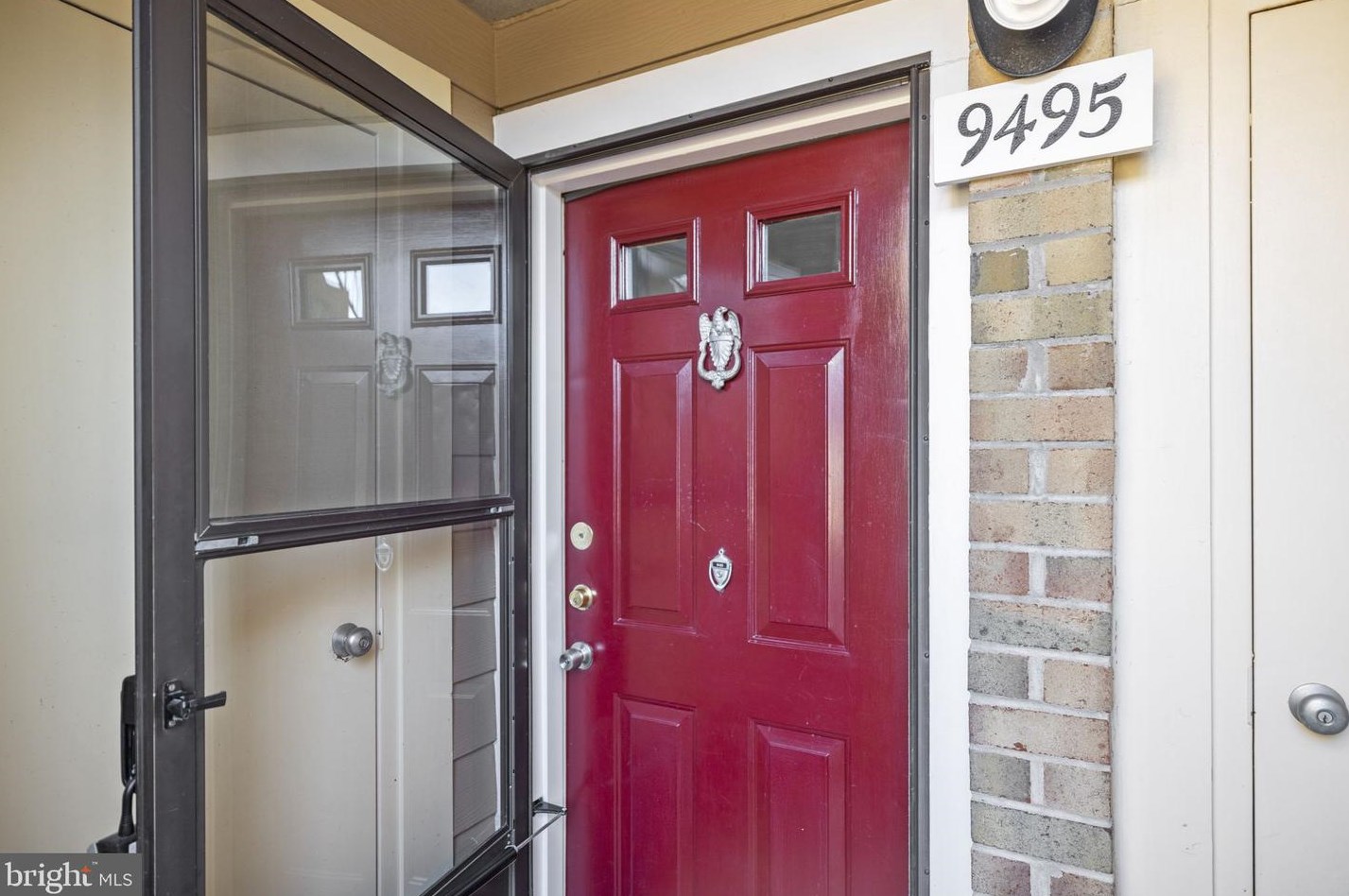 9495 Linden Leaf Ct, Fairfax, VA 22031-1147