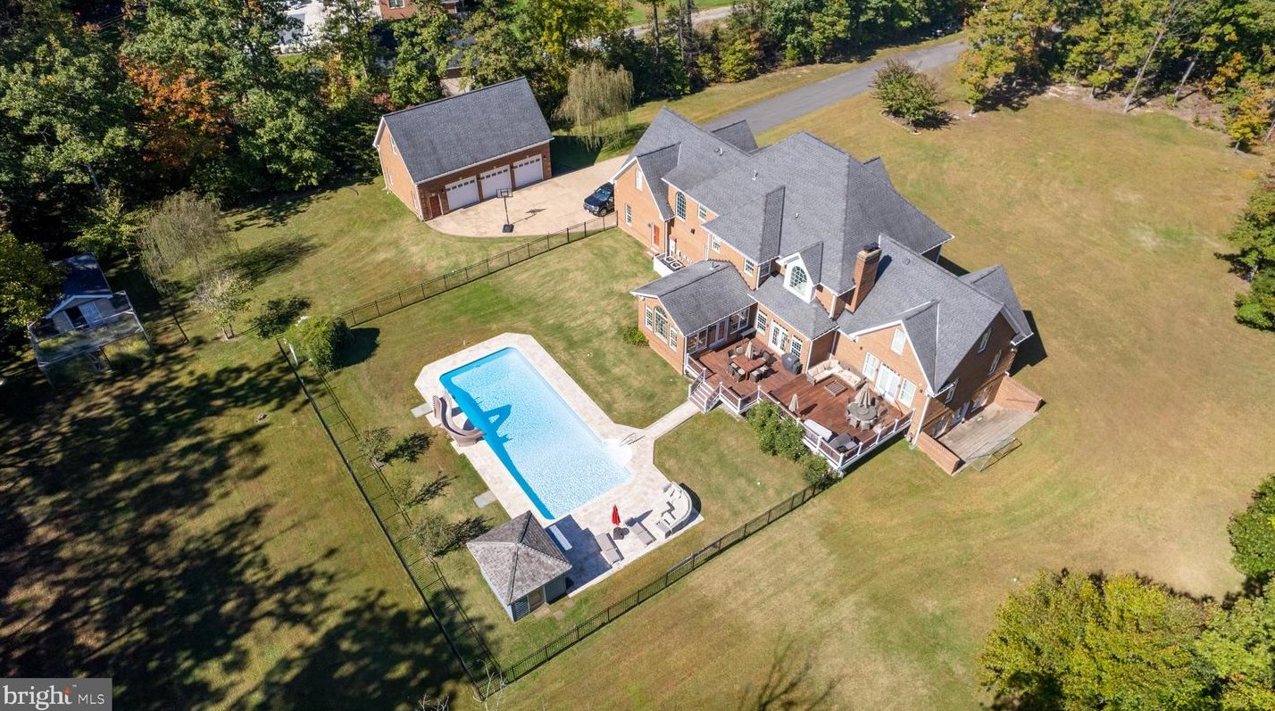 6140 Doyle Rd, Clifton, VA 20124