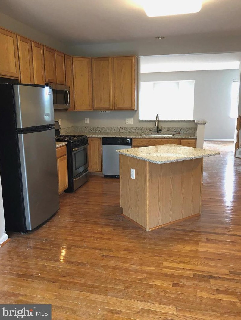 13653 Stratford Glen Pl, Herndon, VA 20171