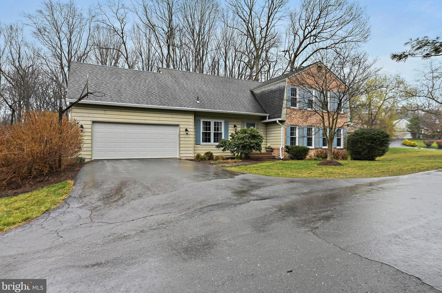 11112 Lochinver Ln, Vienna, VA 22124-1914