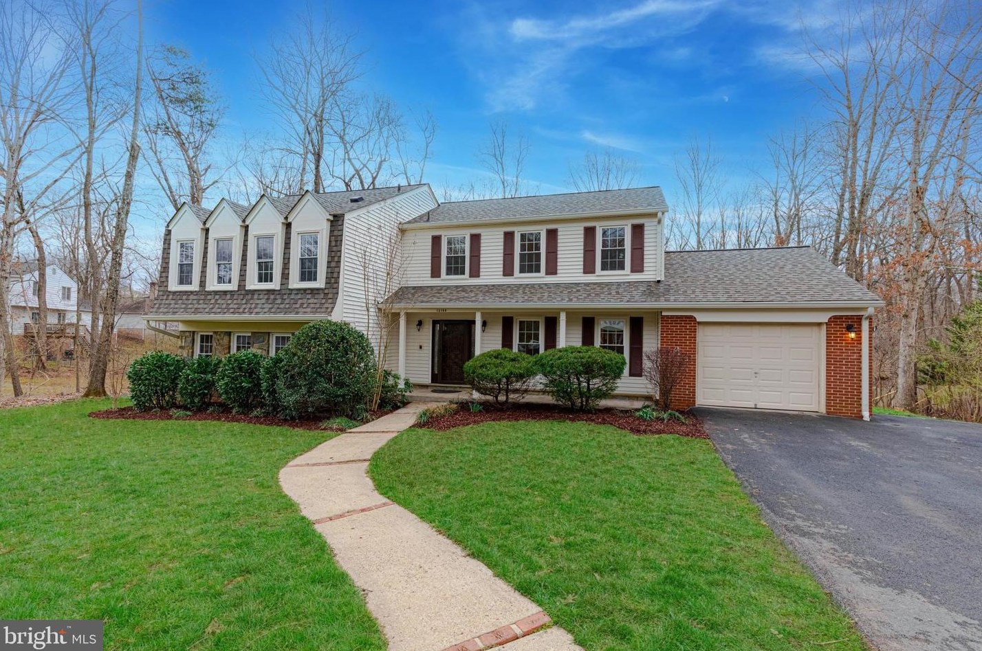 12188 Holly Knoll Cir, Great Falls, VA 22066