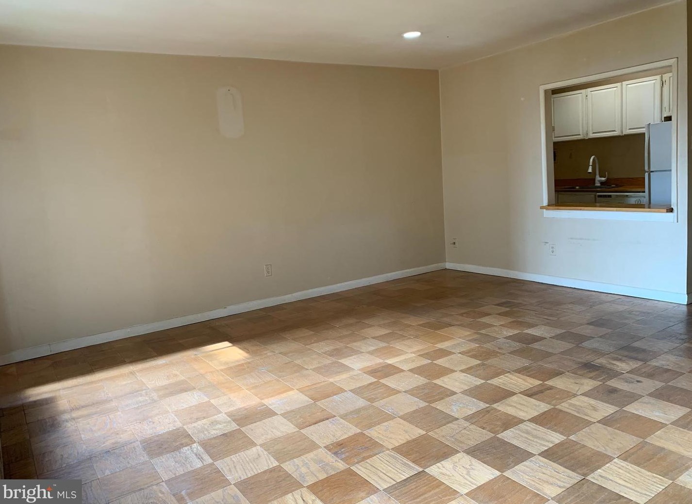 6001 Arlington Blvd #409, Falls Church, VA 22044