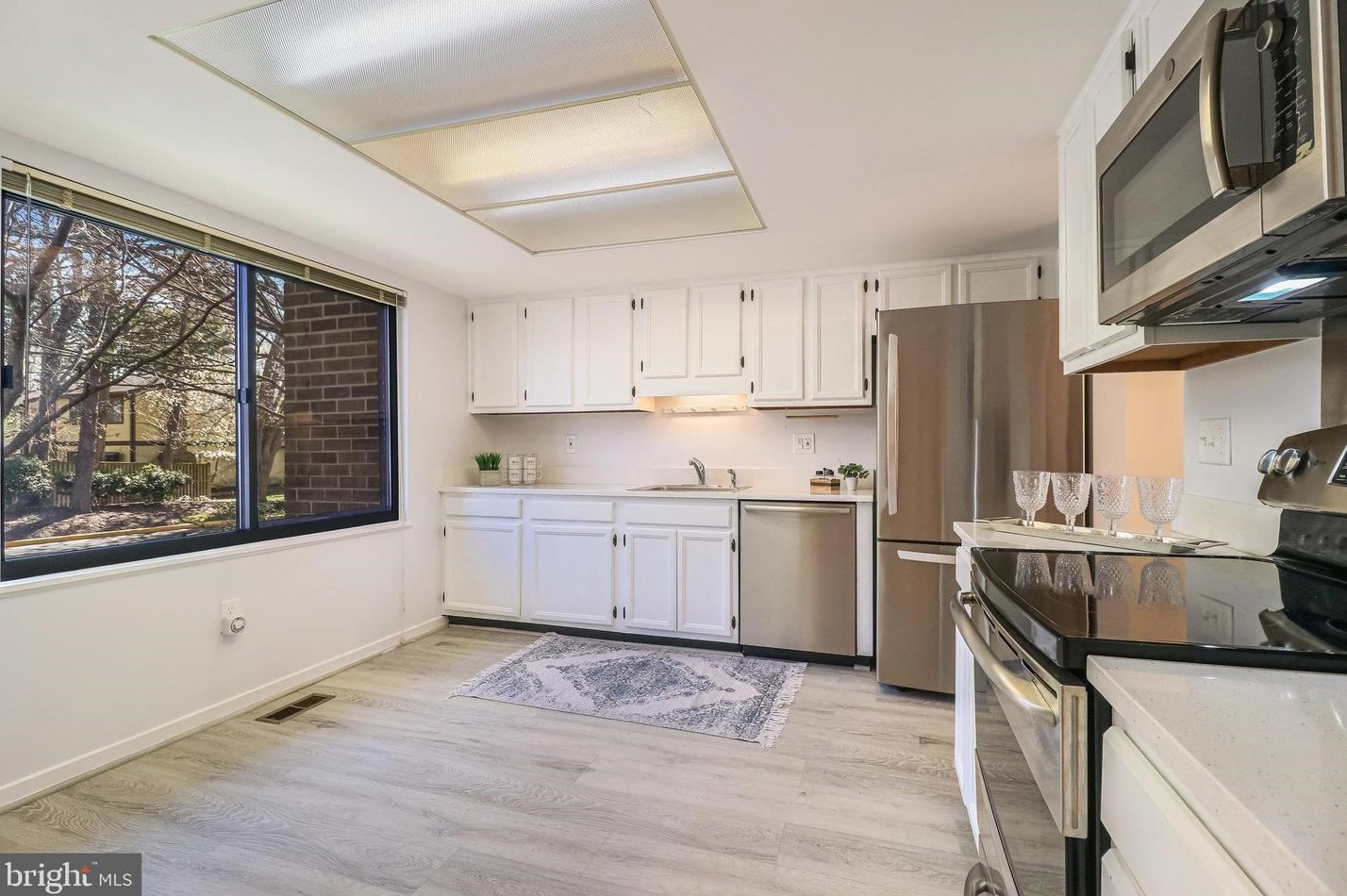 5826 Jacksons Oak Ct, Springfield, VA 22015