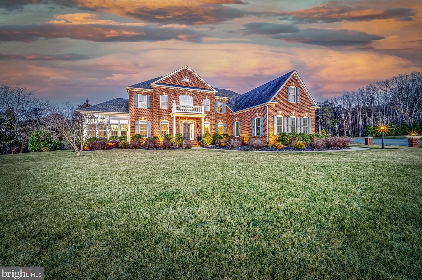 1693 Hunting Crest Way, Vienna, VA 22182-1563