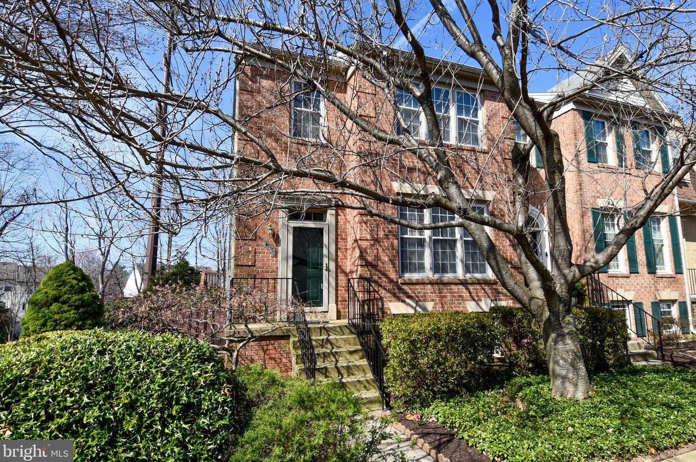 4138 Meadow Field Ct, Fairfax, VA 22033-2830