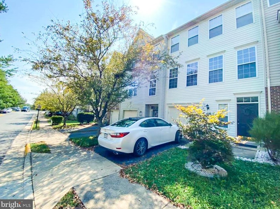 6330 James Harris Way, Centreville, VA 20121