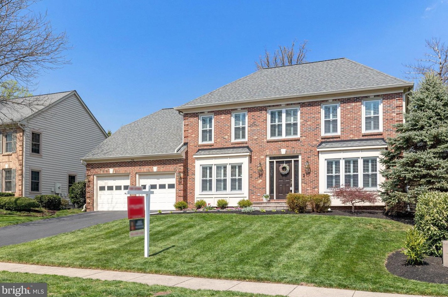 714 Old Hunt Way, Herndon, VA 20170