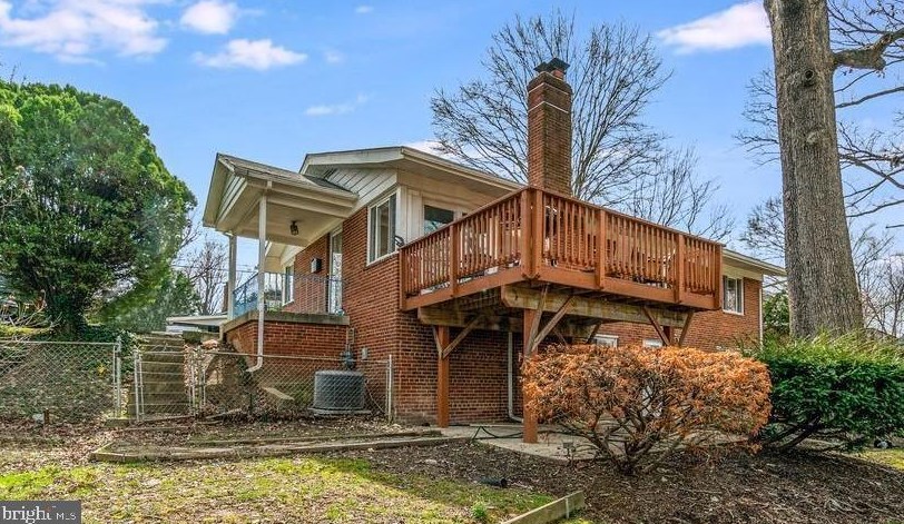 7016 Donna Cir, Annandale, VA 22003