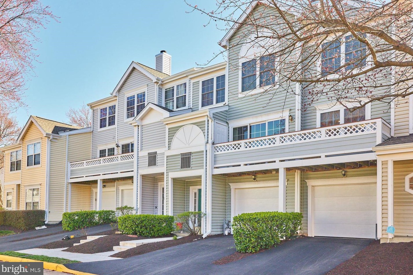 14466 Glencrest Cir, Centreville, VA 20120-4131