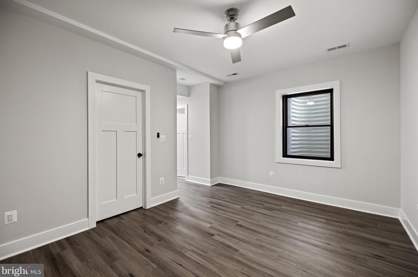 103 Yeonas Dr, Vienna VA  22180-6556 exterior