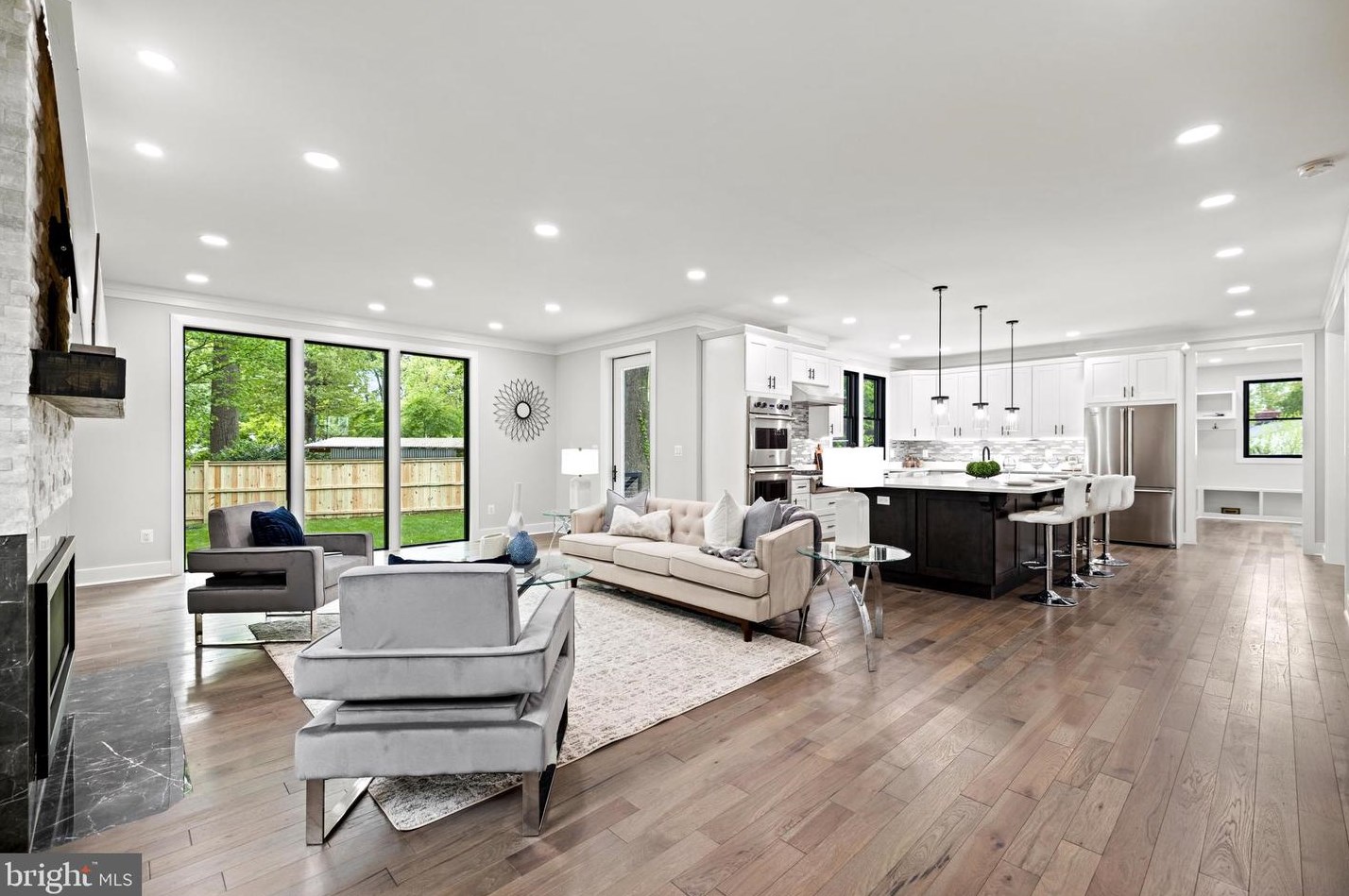 103 Yeonas Dr, Vienna VA  22180-6556 exterior