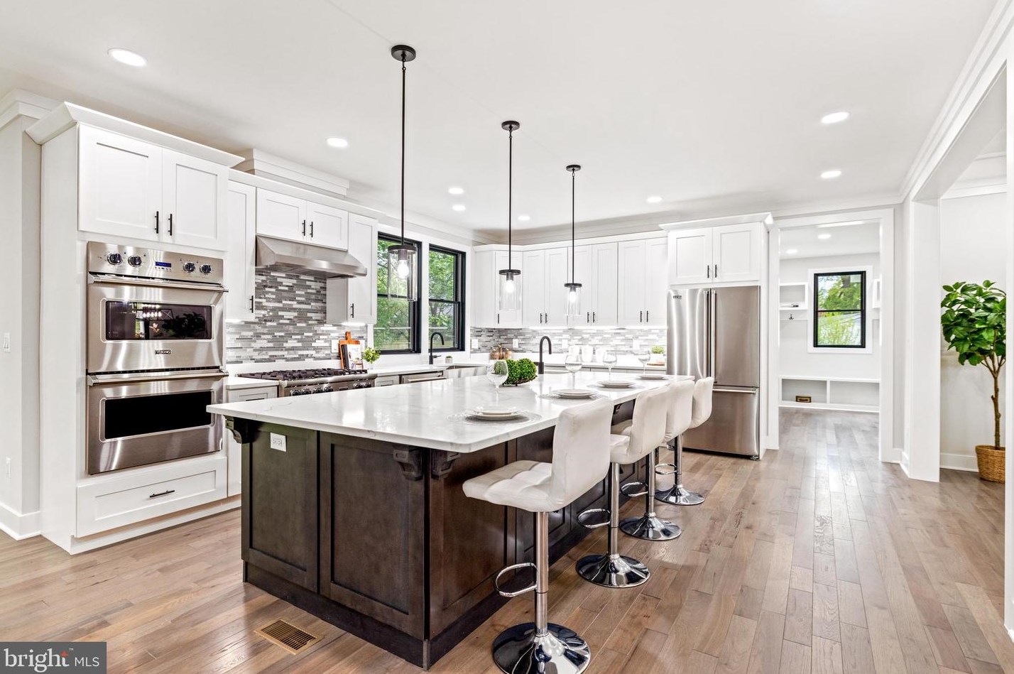 103 Yeonas Dr, Vienna VA  22180-6556 exterior