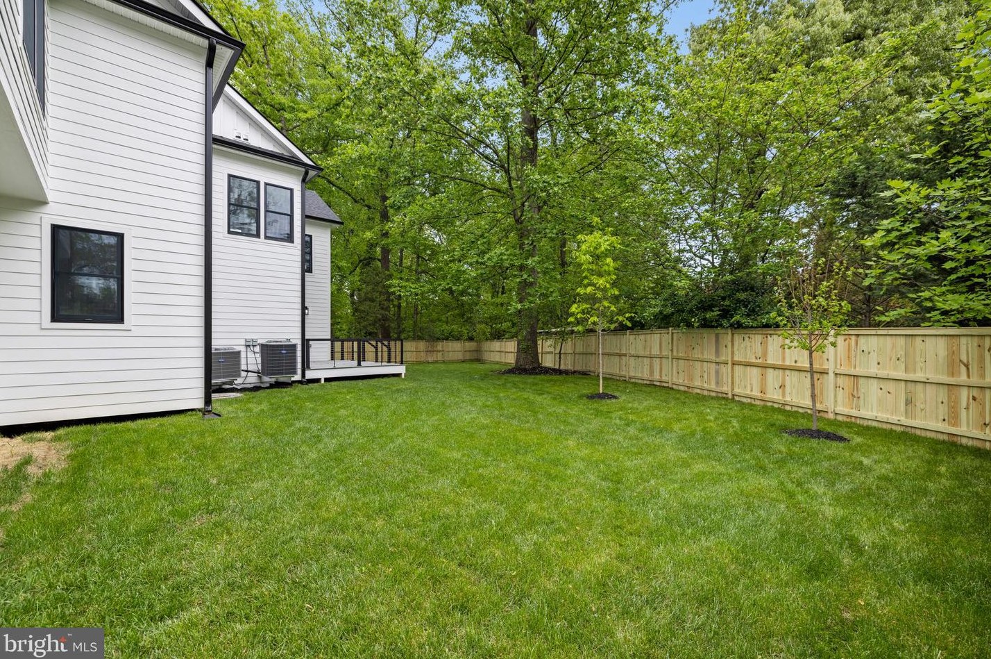 103 Yeonas Dr, Vienna VA  22180-6556 exterior