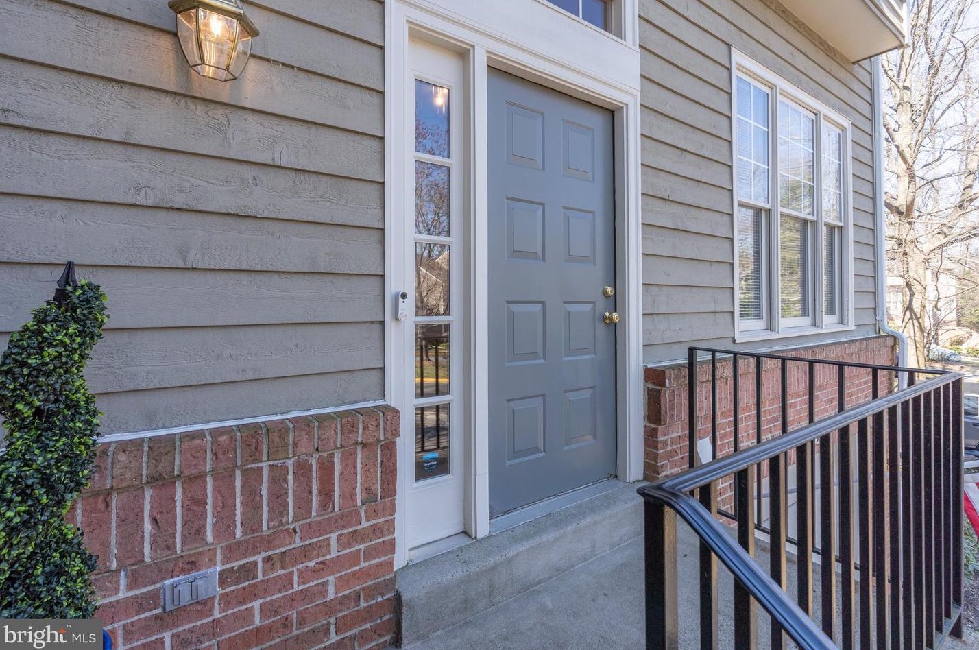 1222 Weatherstone Ct, Herndon, VA 20194