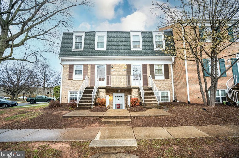 14380 Saguaro Pl, Centreville, VA 20121-2286