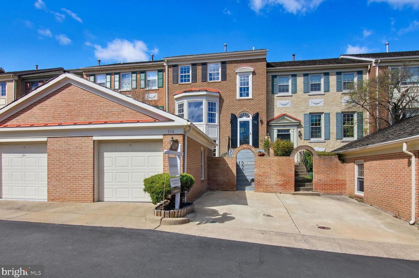 516 Council Ct, Vienna, VA 22180-4739