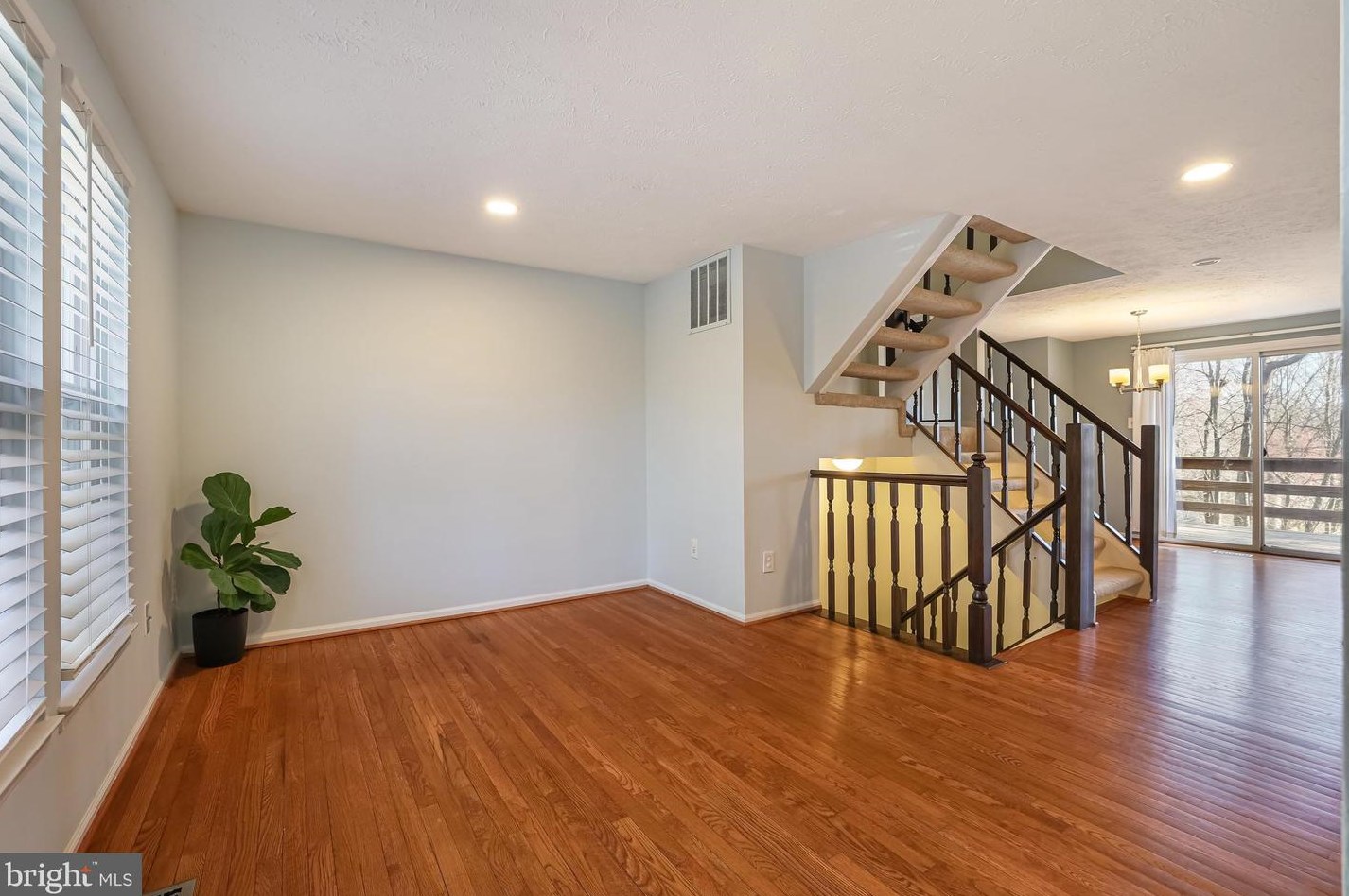 10970 Granby Ct, Herndon, VA 20191