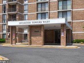 2300 Pimmit Dr #703, Falls Church, VA 22043