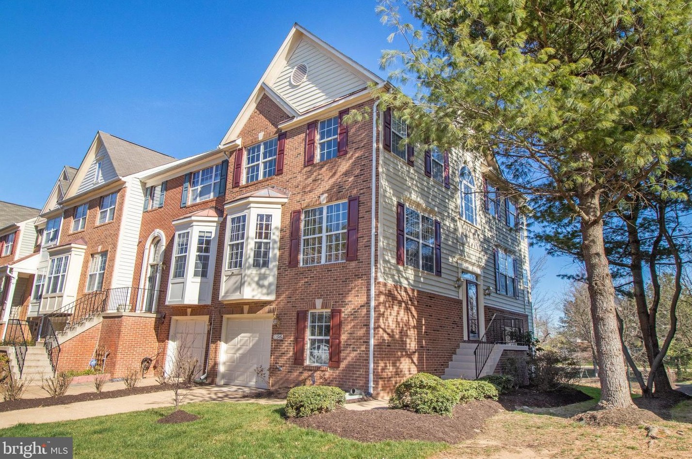 11545 Laurel Lake Sq, Fairfax, VA 22030-6069
