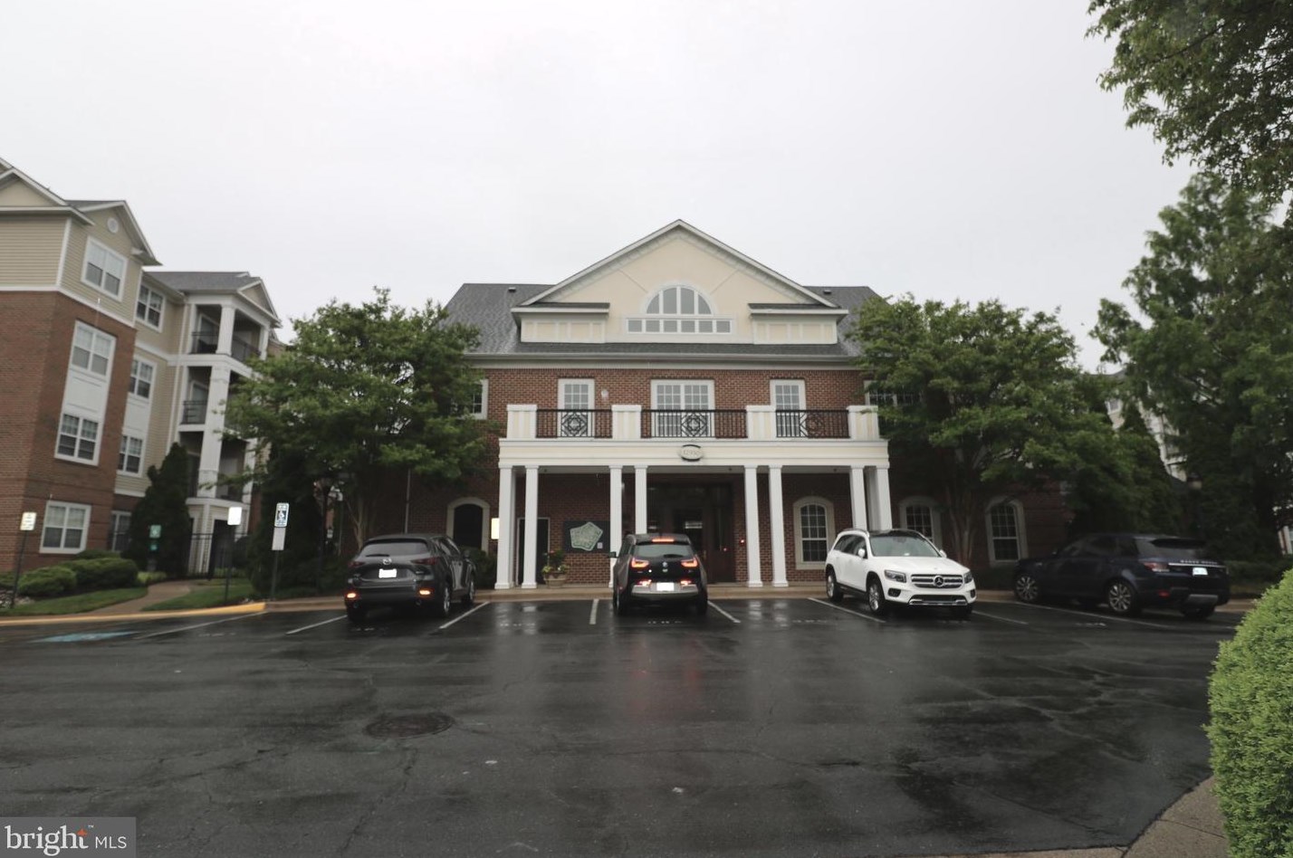 12953 Centre Park Cir #217, Herndon, VA 20171