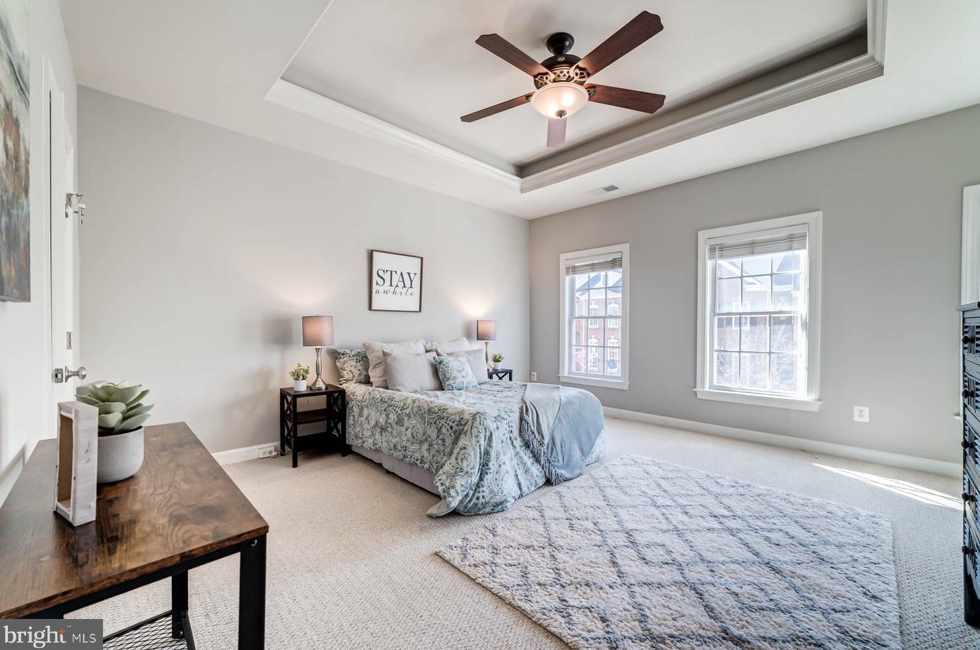 9235 Point Replete Dr, Fort Belvoir VA  22060-7450 exterior
