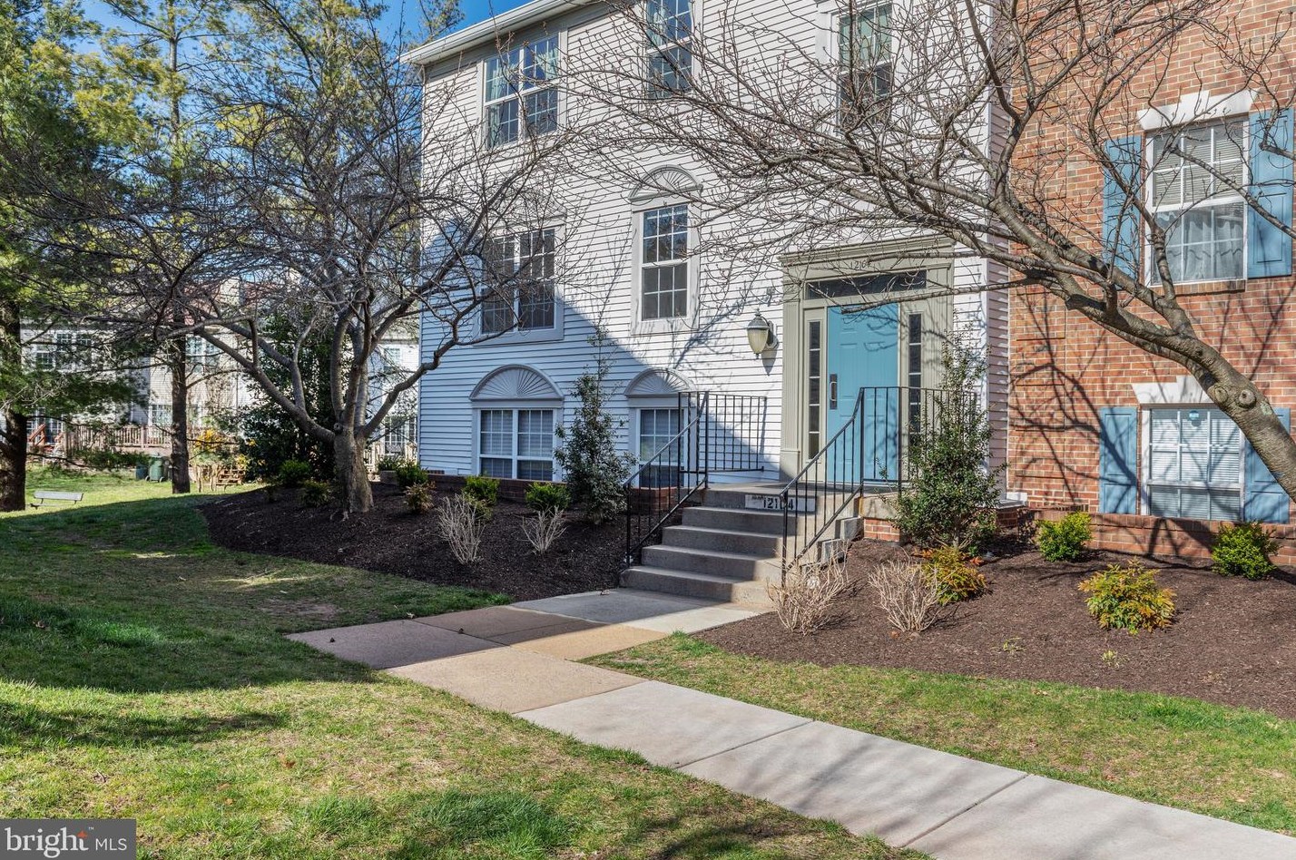 12104 Greenway Ct, Fairfax, VA 22033-2558