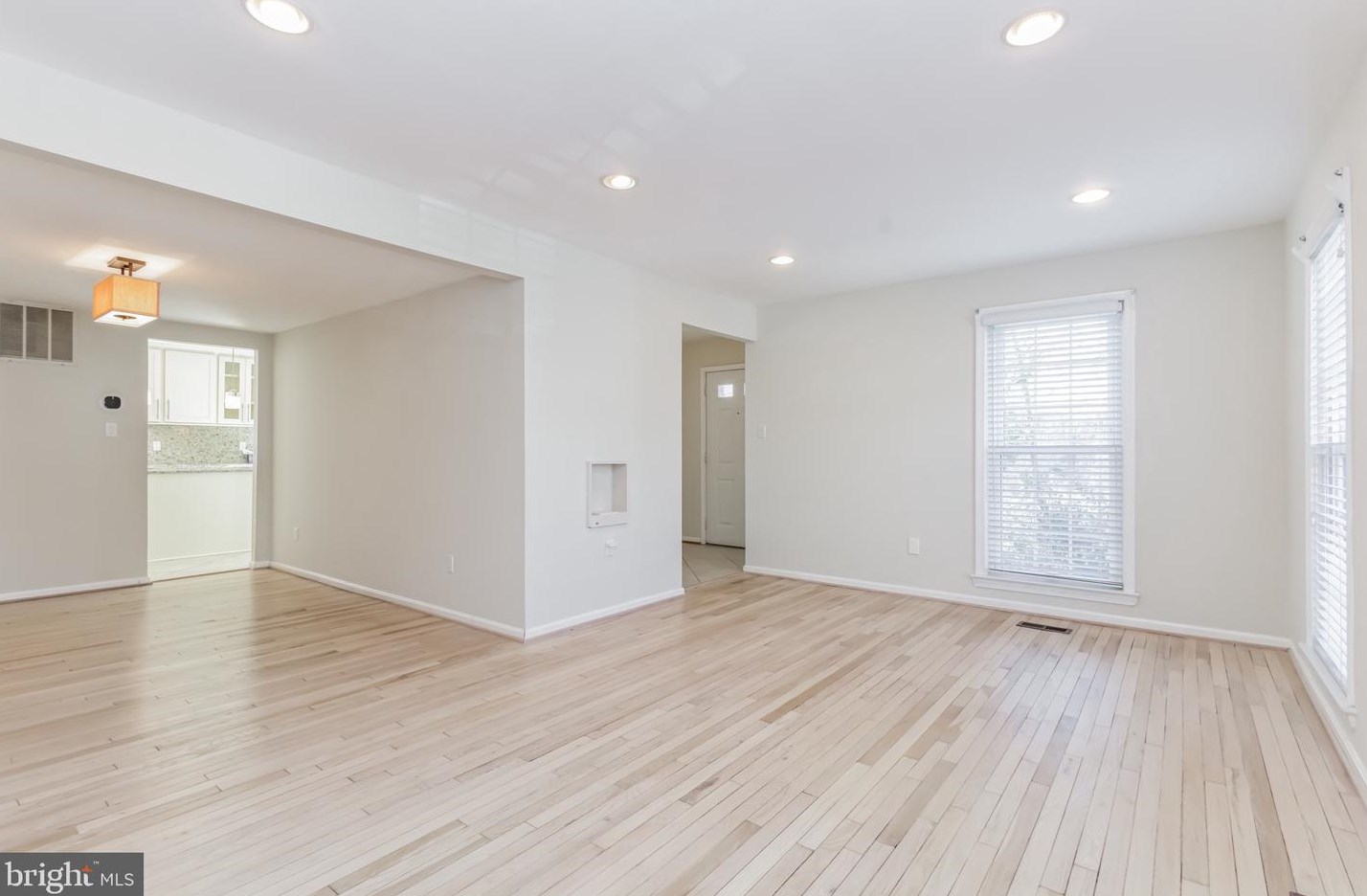 3221 White Flint Ct, Vienna, VA 22124-2716