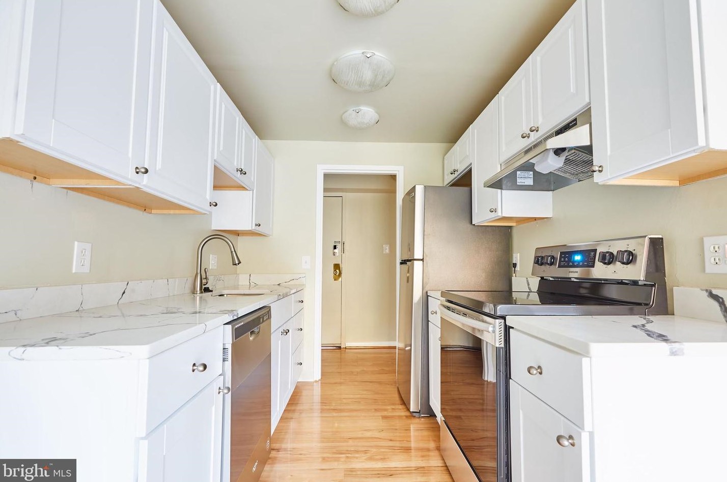 11649 Stoneview Square #1b, Herndon, VA 20191