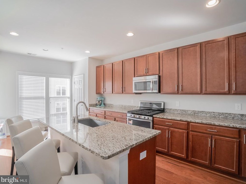 3057 Rittenhouse Cir, Fairfax, VA 22031-6207