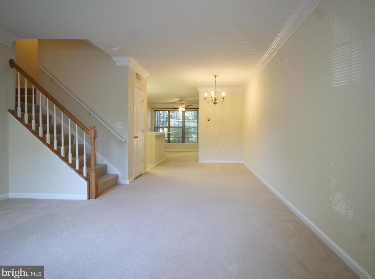 2293 Village Crossing Rd, Falls Church, VA 22043