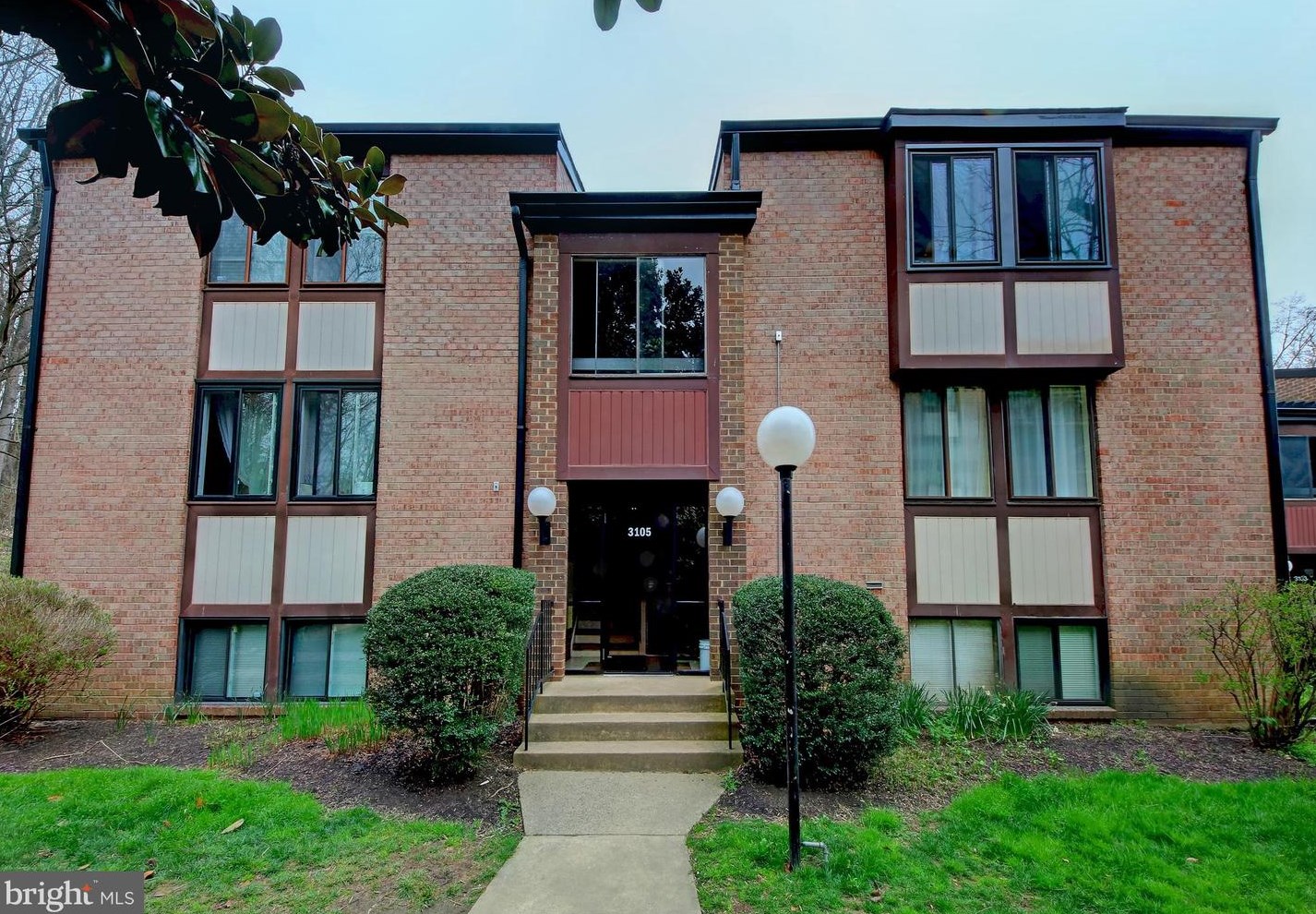 3105 Buccaneer Ct #201, Fairfax, VA 22031