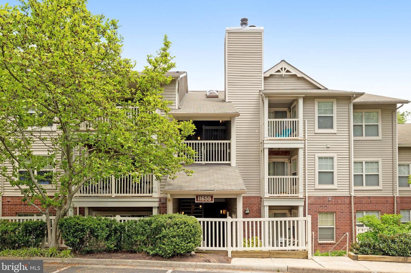 11655 Chesterfield Ct, Herndon, VA 20190