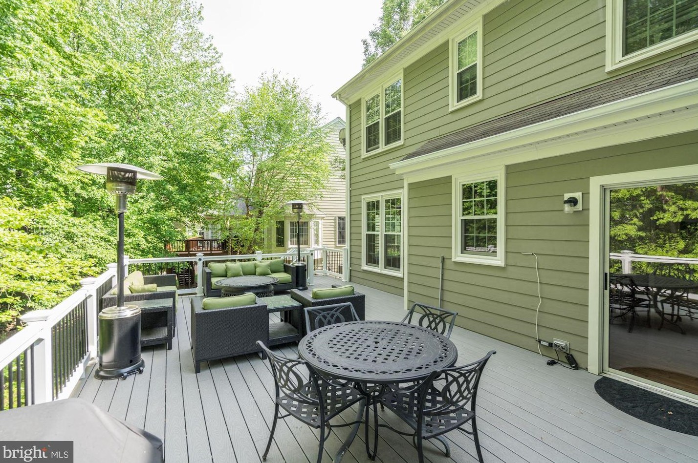 1111 Northwind Dr, Herndon, VA 20194
