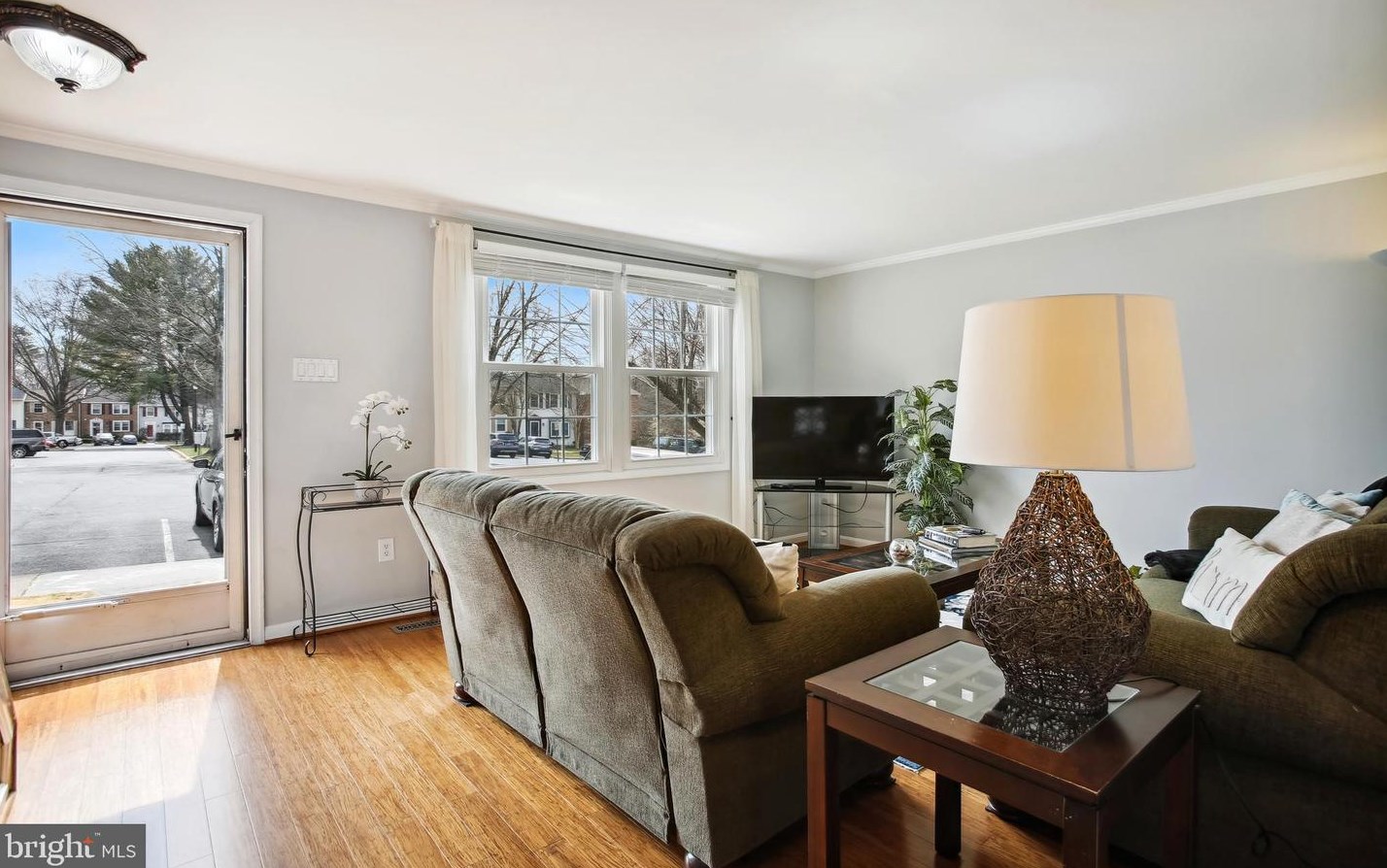 8100 Loving Forest Ct, Springfield, VA 22153