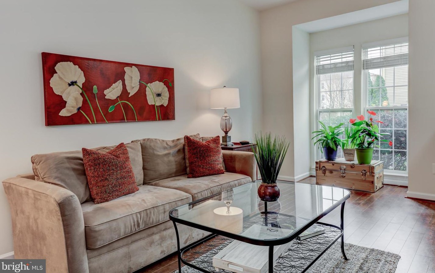 4356 Sutler Hill Square, Fairfax, VA 22033
