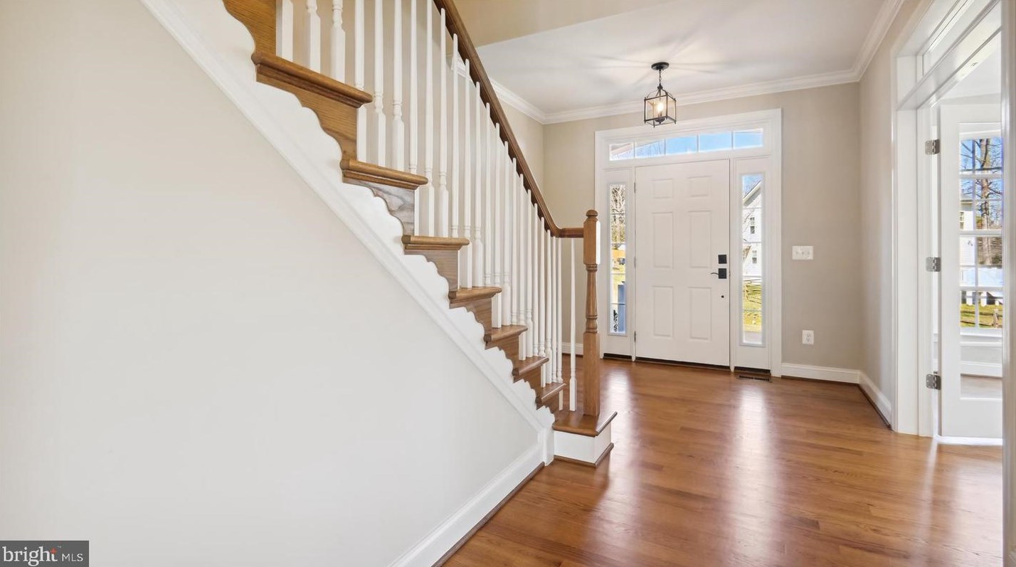 430 Malcolm Rd Nw, Vienna, VA 22180