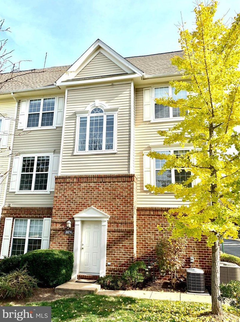 8074 Nicosh Circle Ln #50, Falls Church, VA