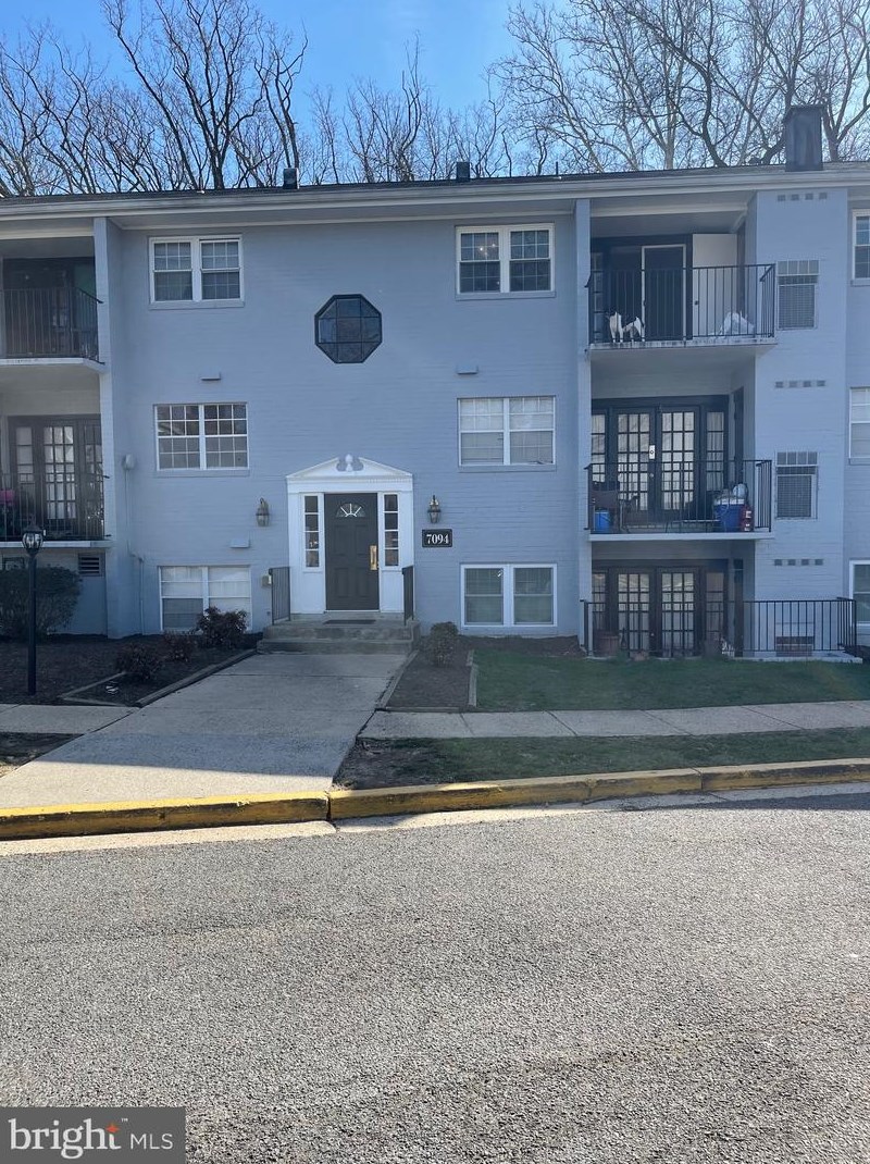 7094 Spring Garden Dr Apt 204, Springfield, VA 22150