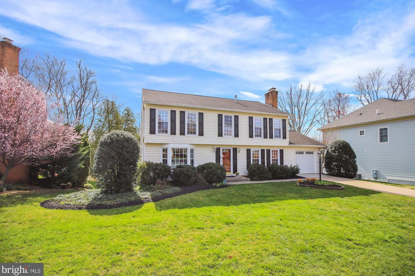 8954 Miller Ln, Vienna, VA 22182-2138