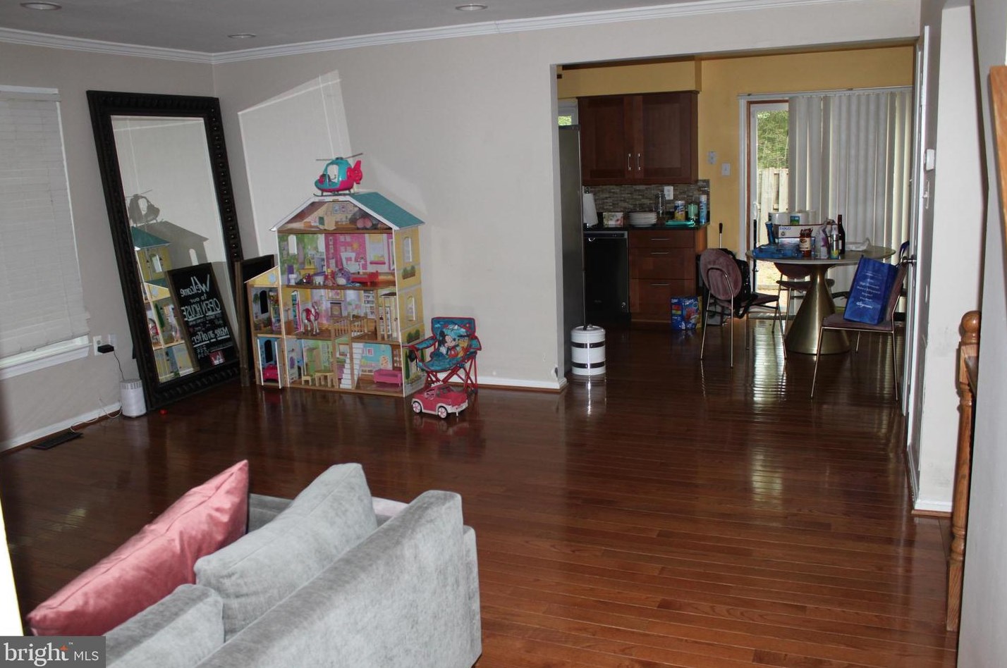 4427 Holly Ave, Fairfax, VA 22030