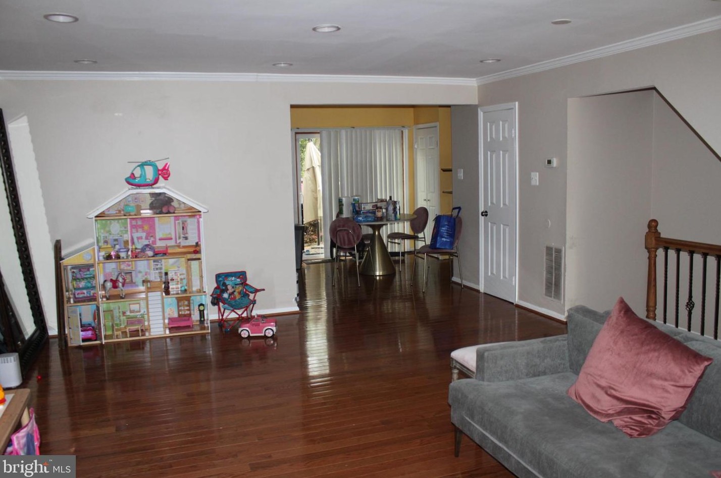 4427 Holly Ave, Fairfax VA  22030-6724 exterior