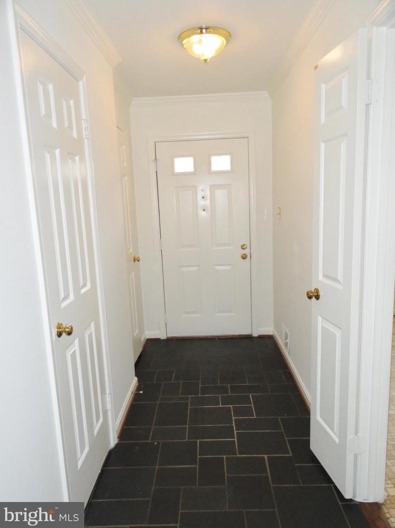 3019 Meeting St, Falls Church, VA 22044