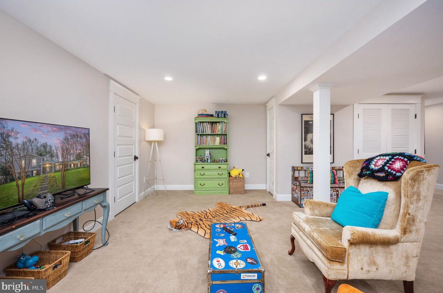 10025 Garrett St, Vienna VA  22181-3145 exterior