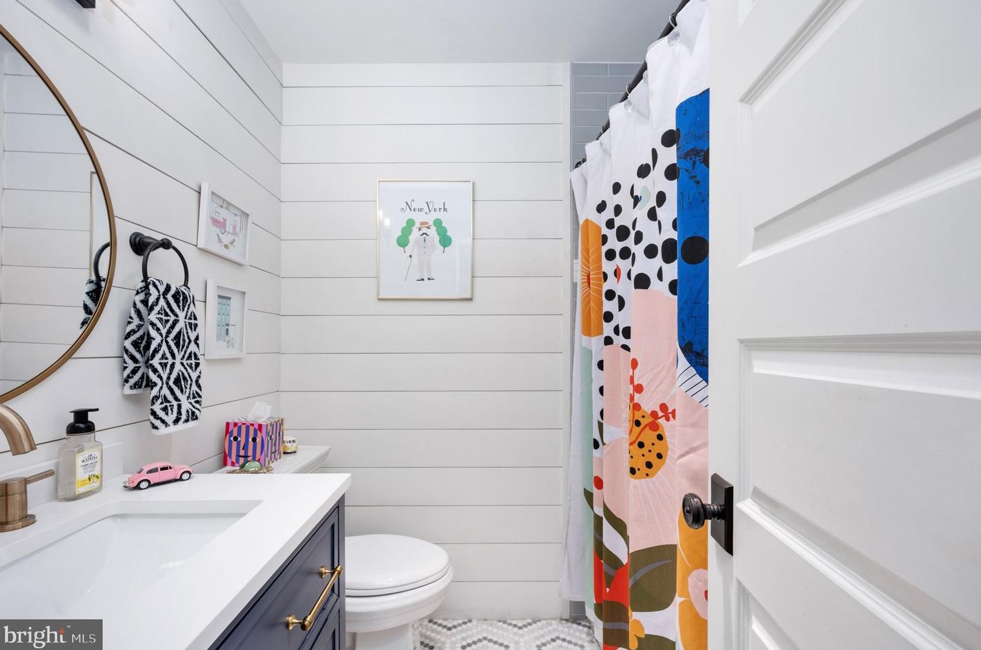 10025 Garrett St, Vienna VA  22181-3145 exterior