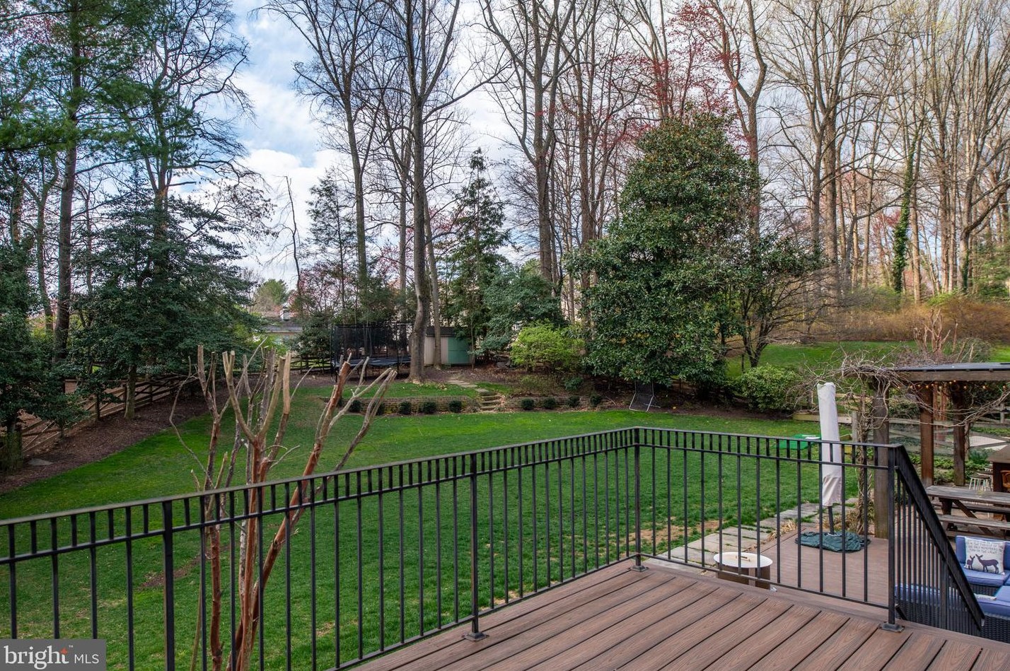 10025 Garrett St, Vienna VA  22181-3145 exterior