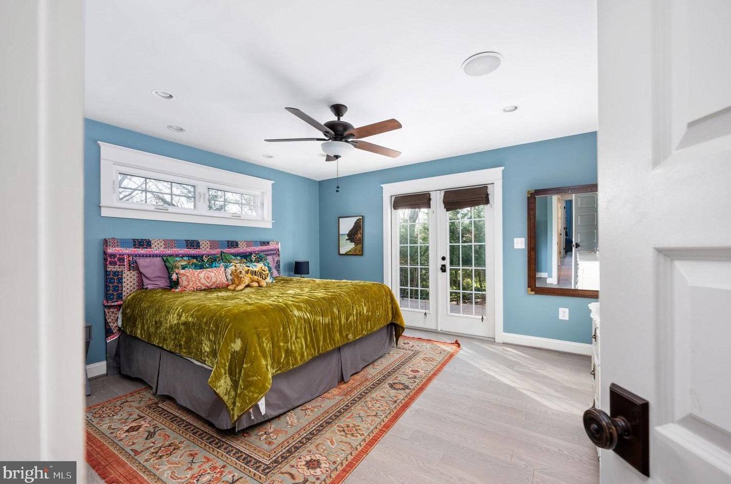 10025 Garrett St, Vienna VA  22181-3145 exterior