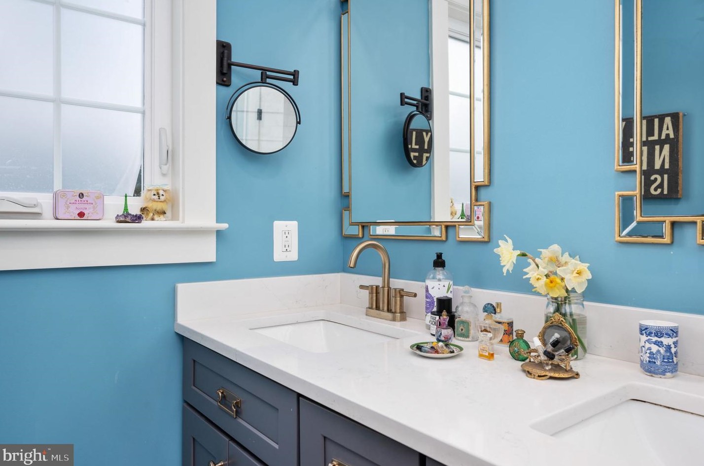 10025 Garrett St, Vienna VA  22181-3145 exterior